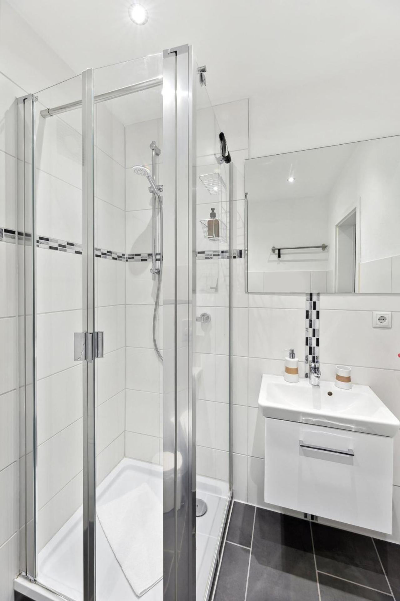 Sali Homes - Charming Studio Apartment In Heart Of Bayreuth With Balcony Extérieur photo